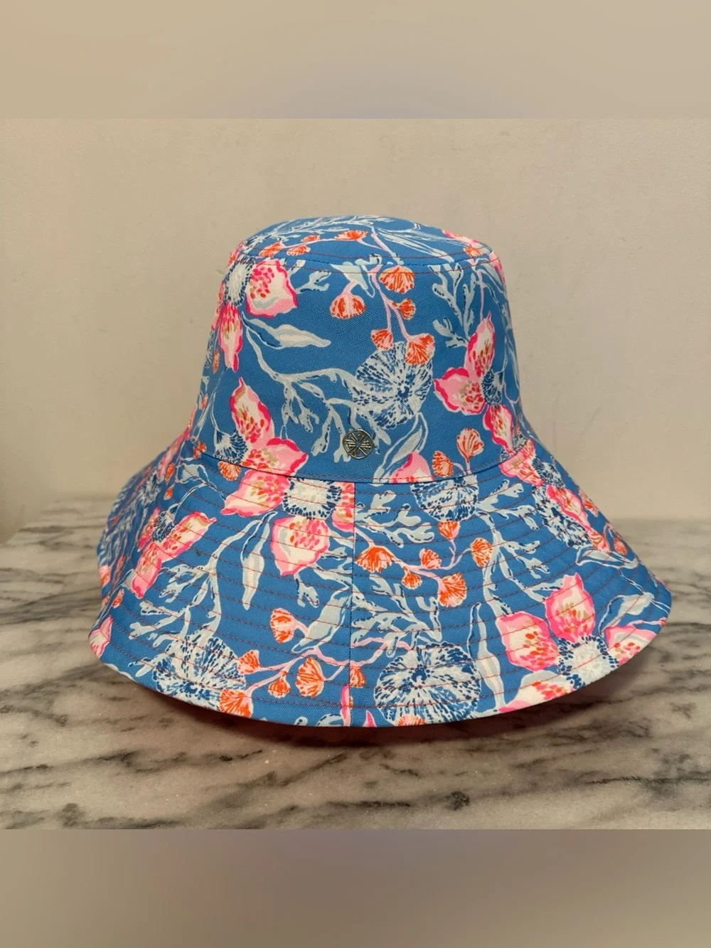 Lilly Pulitzer UPF 50+ Reversible Sun Hat in the Bahamian Rhapsody Excellent
